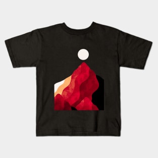 Deep velvet peak Kids T-Shirt